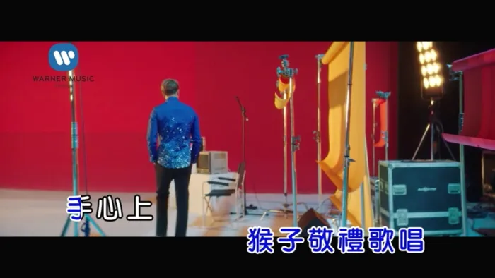 关喆奇怪的帽子MV