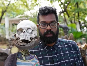 霉运之旅 The Misadventures of Romesh Ranganathan 纪录片第一季全3集 1080P MKV 中英双字