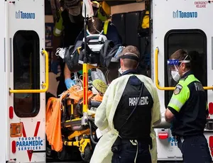 医护人员应急响应 Paramedics: Emergency Response 第二季全5集 1080P MKV 英语中英字幕 官方纯净版