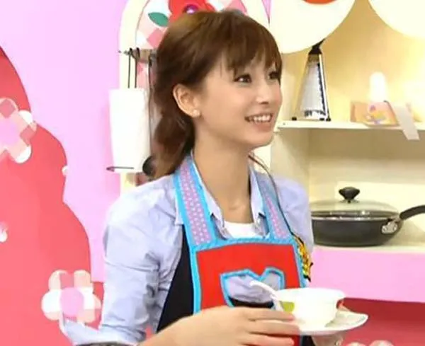 女星厨艺竞技郑中基
