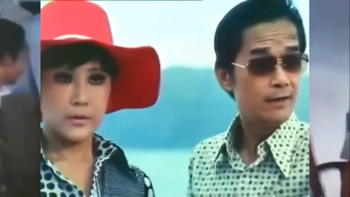 神鹰蝴蝶鳄鱼头1976