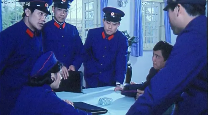 通缉令电影