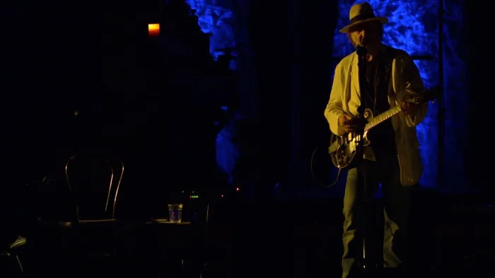 Neil Young Journeys 蓝光