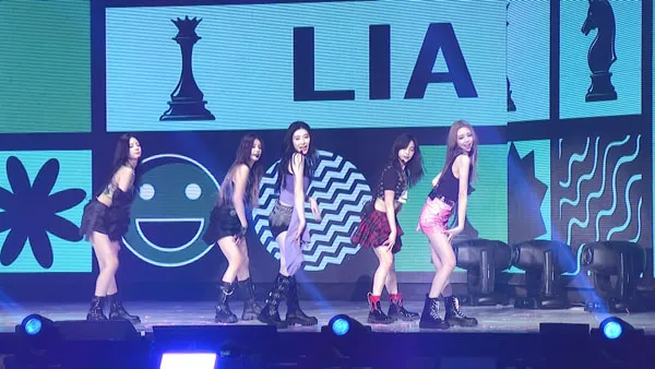 ITZY CHECKMATE 蓝光