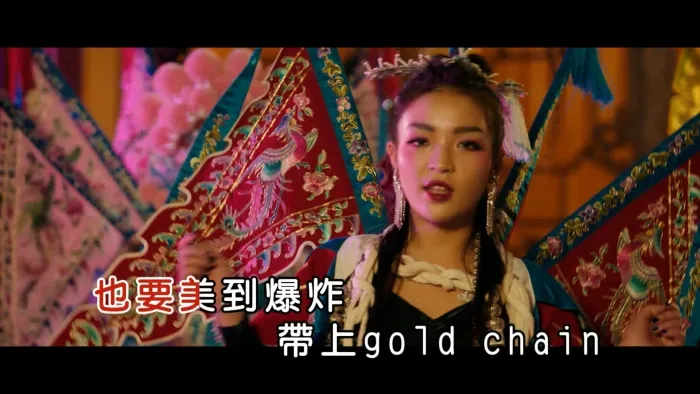 VaVa 我的新衣 MV