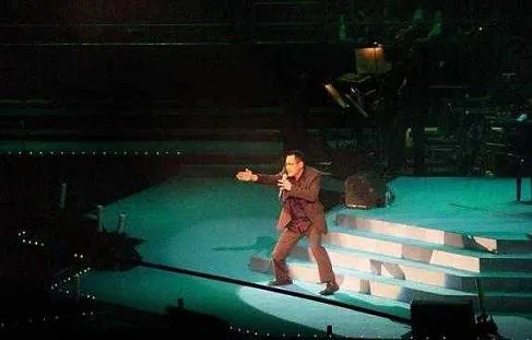 罗大佑2004演唱会DVD原盘