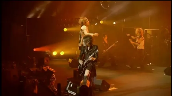 DECOMPOSITION BEAUTY巡演