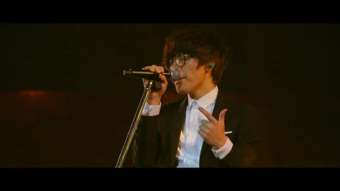 Adult Live Tour 2019蓝光版