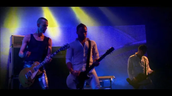 Placebo We Come In Pieces